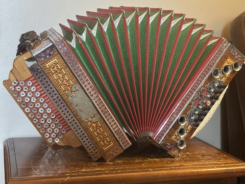 Fisarmonica slovena melodija - fisarmonica,