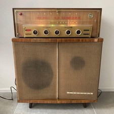 Toshiba Vacuum Tube Radio