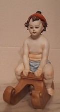 Statuina porcellana