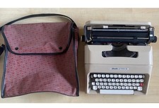 OLIVETTI LETTERA 35, Macchina Da Scrivere Con Borsa Originale Morbida. Vintage
