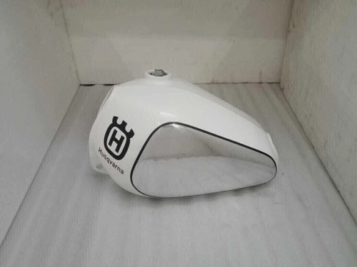 Serbatoio benzina verniciato