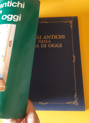 Mobili antichi nella casa - , di