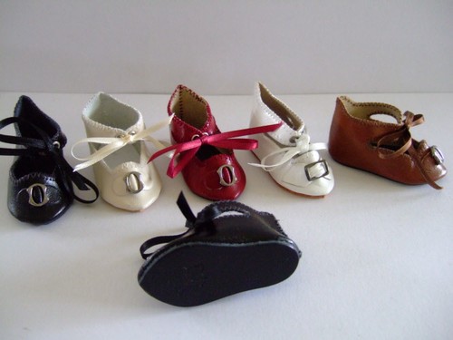 Scarpe bambola antiche - da,