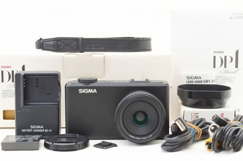 Fotocamera digitale compatta