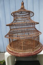 Gabbia per uccellini in legno a forma di pagoda