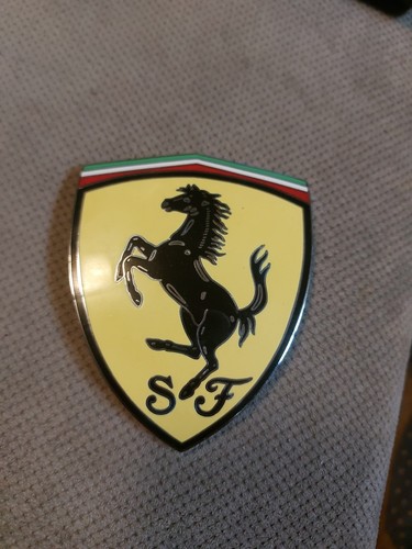 Stemma ferrari california - ,