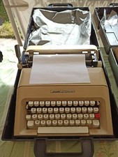 Macchina Da Scrivere Olivetti Lettera 35 - Con Custodia