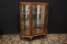 Bellissima vetrinetta da parete / mobile / legno chiaro ripiani vetro / Inglese