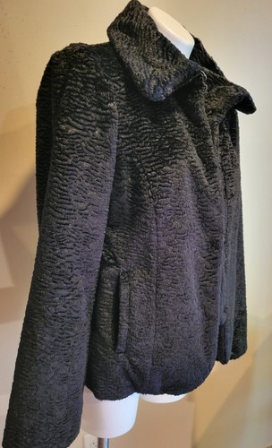 Cappotto corto agnello riccio