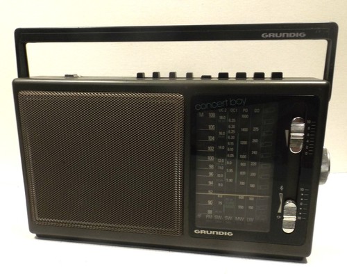Vecchio vintage radio - vecchio, grundig