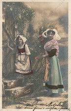 1904 Ragazze con fascio di