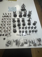 61 diversi modelli di Warhammer - molto ben dipinti