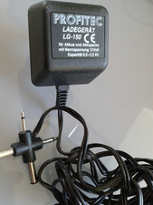 CARICABATTERIE UNIVERSALE