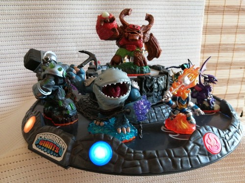 Skylanders lotto personaggi