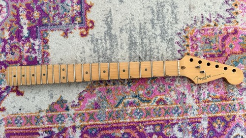 Fender stratocaster maple neck - stratocaster,
