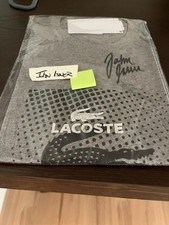 T-shirt firmata John Isner