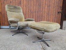 Poltrona relax design e pouf