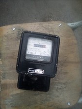 Contatore Enel Vintage con sigilli con struttura in metallo integro