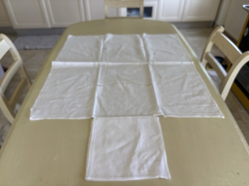 Tea tablecloth 80 cm - 80, ×