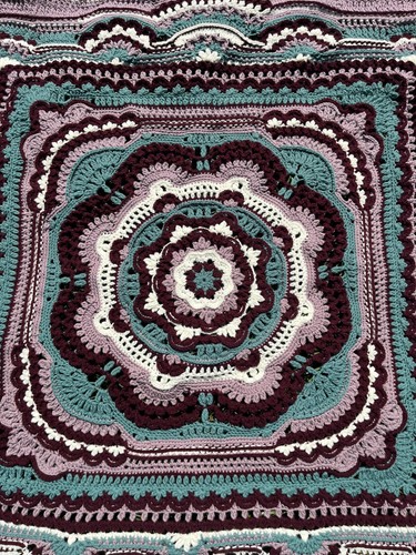 Fatto mano afgano floral - fatto,