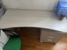 Scrivania più cassettiera per cameretta o ufficio 