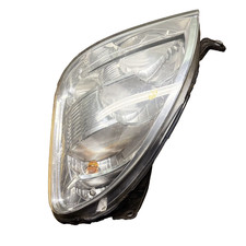 Faro proiettore anteriore lato