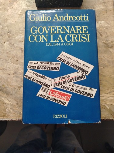 Libro governare con crisi - governare, la
