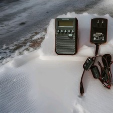 Radio tascabile ricaricabile Sangean DT-800BK AM / FM / NOAA allarme meteo - TESTATA