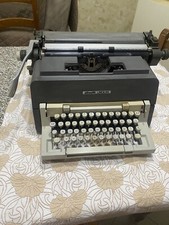 MACCHINA DA SCRIVERE OLIVETTI