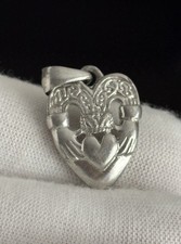 925 Sterling Silver Claddagh