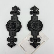 Coppia di intagli antichi elementi decorativi Fregio in legno nero d' epoca 800