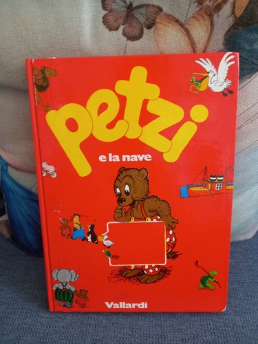 Raro libro petzi - raro,
