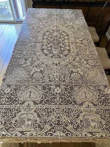 Stunning rare bobbin lace ecru - stunning,