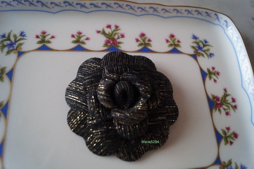 Chanel camelia broche pin s - chanel,