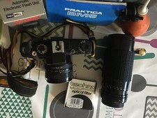 macchina fotografica vintage Praktica tedesca semiautomatica. 