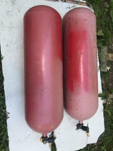 Due bombole impianto metano - impianto, a