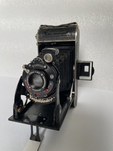 Macchina fotografica - , a