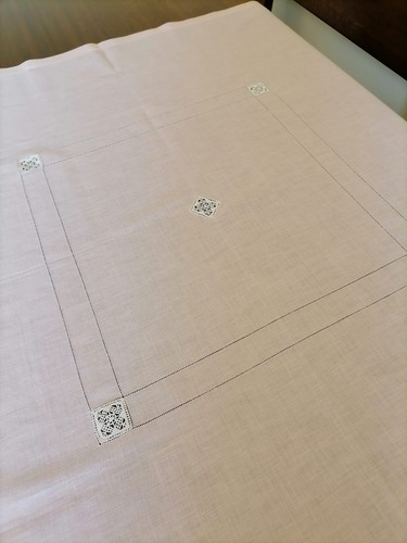 Tovaglia lino ricamata - lino, mano