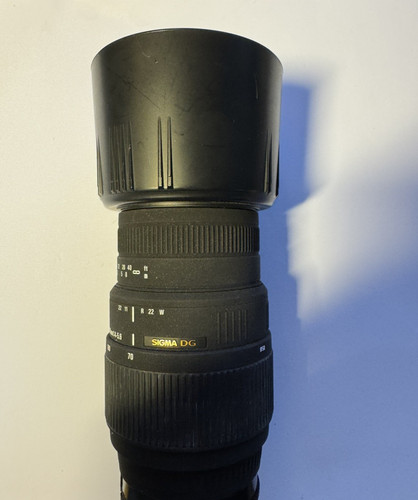 Sigma 300 5 6 dg - mm, f/4-5.6