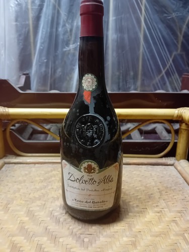Bottiglia vino rosso dolcetto - vino, "dolcetto