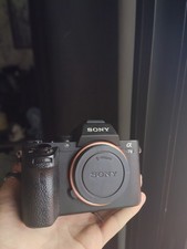 Sony Alpha A7 (Full Frame) + 2 baterías + cargador 14000 Shutters