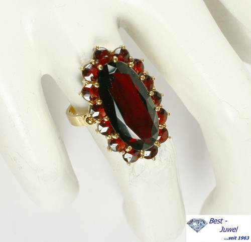 Anello grande ben tenuto con - grande,