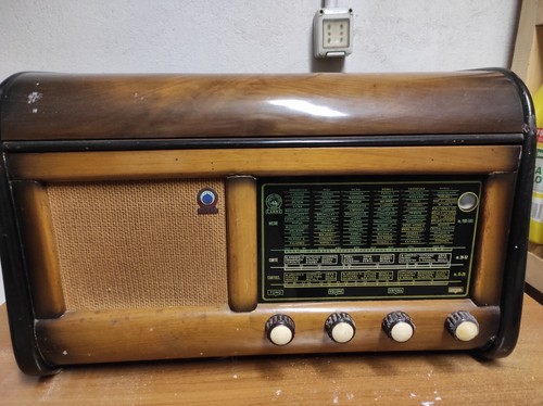 Admiral radio vintage - vintage, a