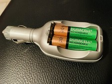 Caricabatterie da auto 12V per pile stilo AA