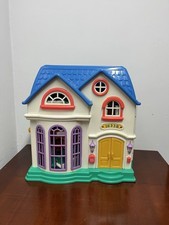 “Happy Home Take-Along Doll House” casa delle bbole arredata