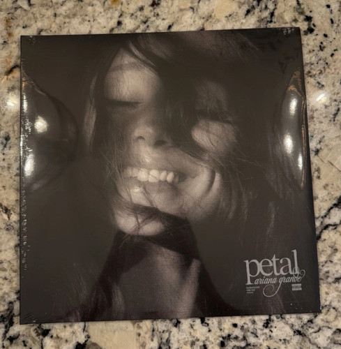 Ariana grande signed petal - ariana,