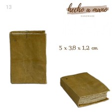 Libro miniatura pergamino