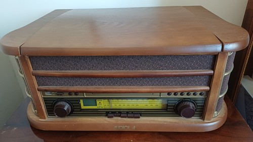 Audiola console radio