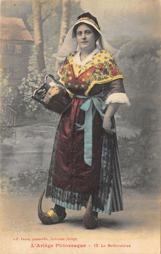 09-FOLKLORE