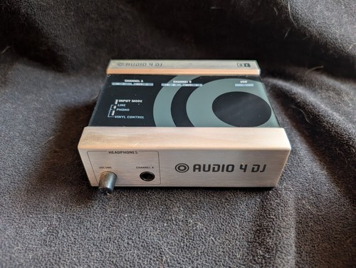 Native instruments audio 4 - -,